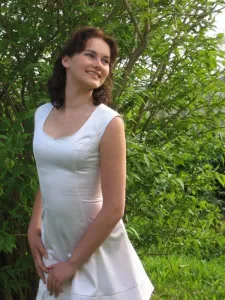 Photo of BrunetteMirjam